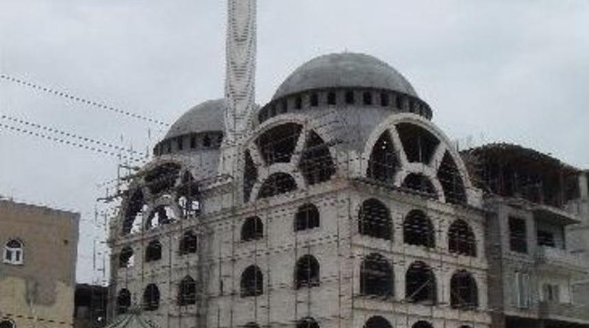 Kızıltepe'de 5 Katlı, Bin 500 Kişilik 2 Ana Kubbeli Cami Yapılıyor