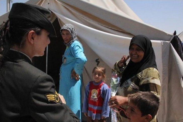 Bayan Astsubaylar, Suriyeli Anneleri Ziyaret Etti G2