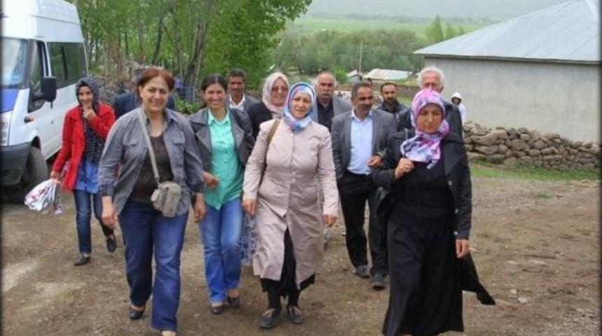 Varto&rsquo;da Anneler G&uuml;n&uuml; Kutlaması