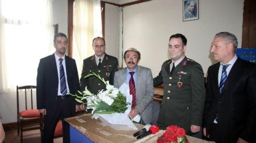 Jandarma'dan G&ouml;rme Engellilere Anlamlı Hediye