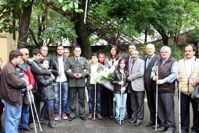 Jandarma dan G&ouml;rme Engellilere Anlamlı Hediye 1