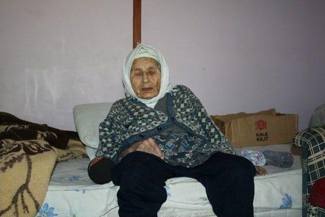 (&ouml;zel Haber) T&uuml;rkiye&rsquo;nin En Yaşlı Annesi 1