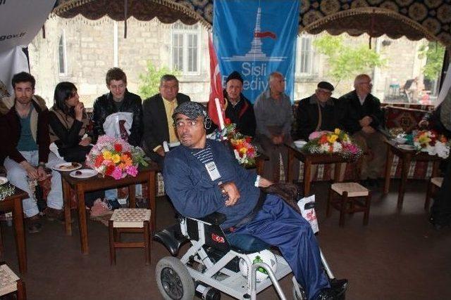 Başkan İnönü Darülaceze’deki Kimsesiz Yaşlı Ve Engellileri Ziyaret Etti 2