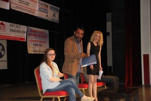 &ldquo;bağa Gel Bostana Gel&rdquo; &Uuml;nl&uuml;lerle Sahnelendi 1