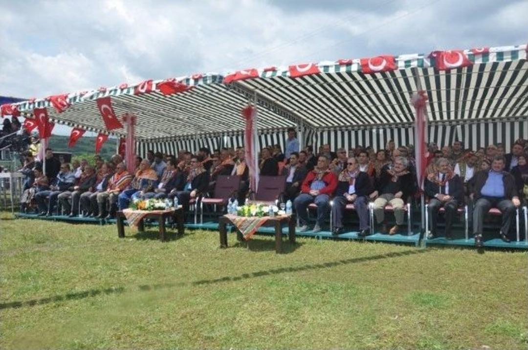 Y&ouml;r&uuml;kler, 10. Uluslararası Y&ouml;r&uuml;k T&uuml;rkmen Şenliği'nde Buluştu