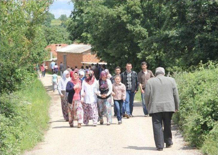 Eş Arayan Gençler Bu Sokakta Buluştu G1
