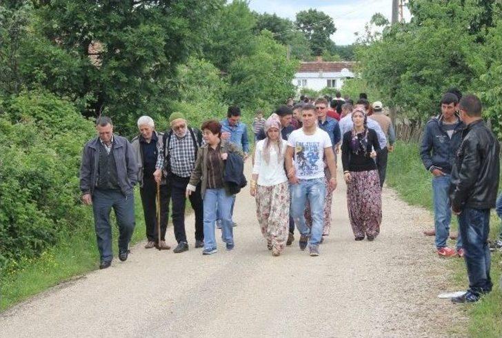 Eş Arayan Gençler Bu Sokakta Buluştu G3