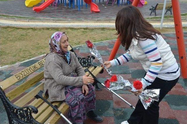 Belediye Başkanı Fatih Bakıcı’dan Anneler İçin Karanfil