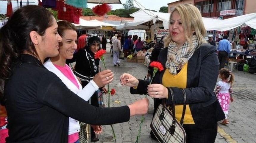 Fo&ccedil;a'da Anneler, Annelerin G&uuml;n&uuml;n&uuml; Kutladı