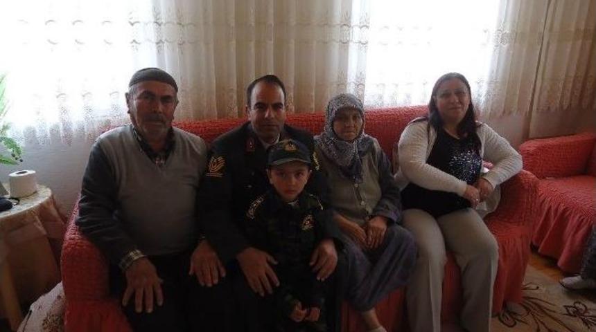 Anneler G&uuml;n&uuml;'nde Şehit Anneleri Unutulmadı