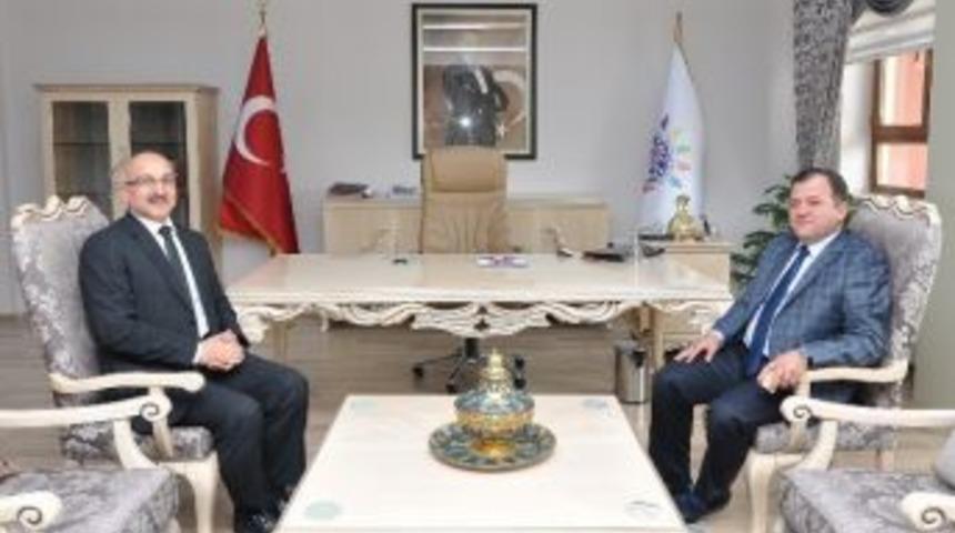 &Ccedil;orum Tso Başkanı Başaranhıncal'dan B&uuml;y&uuml;k'e Ziyaret