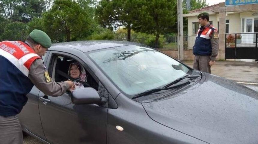 Jandarma, Anneleri Unutmadı