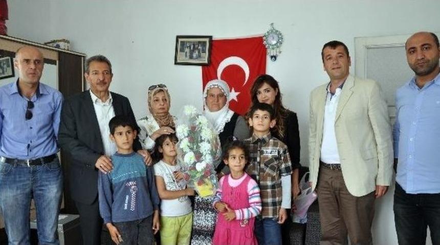 Tek Başına Epilepsi Hastası Olan 4 &Ccedil;ocuğuna Bakan Kadının Dramı