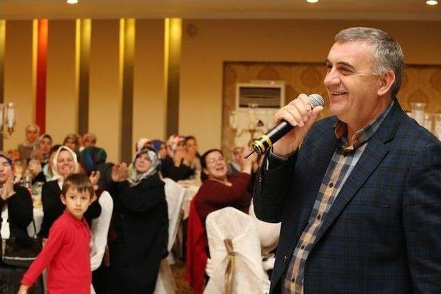 Ak Parti Sakarya İl Kadın Kolları Üyeleri Erenler’de Bir Araya Geldi