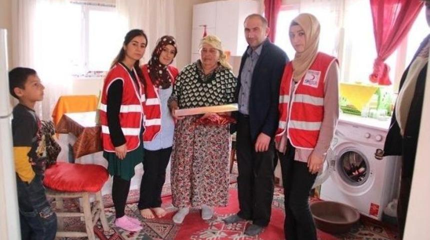 &Ccedil;ıldır Kızılay Anneleri Unutmadı