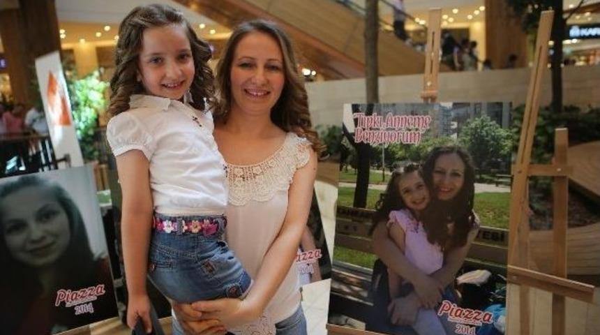 Anne Ve Kızların Benzerliği &Ouml;d&uuml;l Getirdi