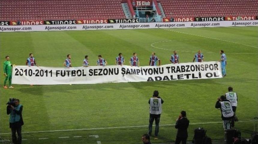 Trabzonspor'dan Şampiyonluk Pankartı