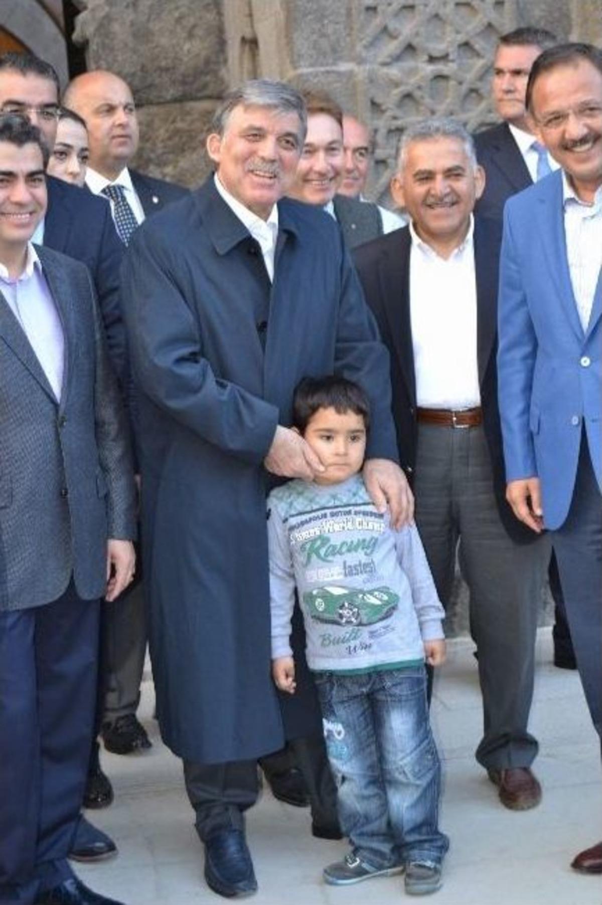 Cumhurbaşkanı G&uuml;l, Sel&ccedil;uklu Uygarlık M&uuml;zesi'ni Ziyaret Etti