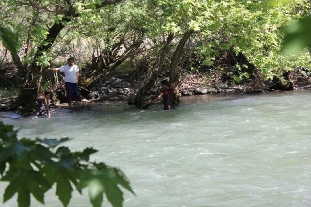 Derede Kaybolan Şahsı Arama &Ccedil;alışmaları Devam Ediyor