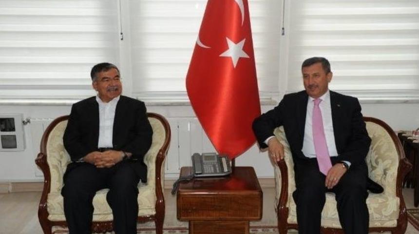 Bakan Yılmaz'dan Vali Yılmaz'a Ziyaret