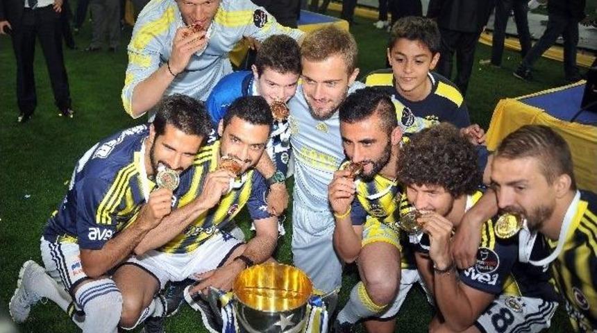 Fenerbah&ccedil;e Kupasını Aldı