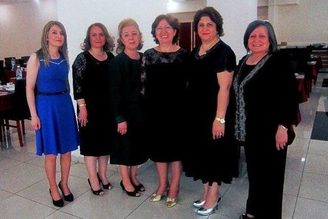 Gümüşhane’de Türk Kadınlar Birliğinden Anneler Günü Programı