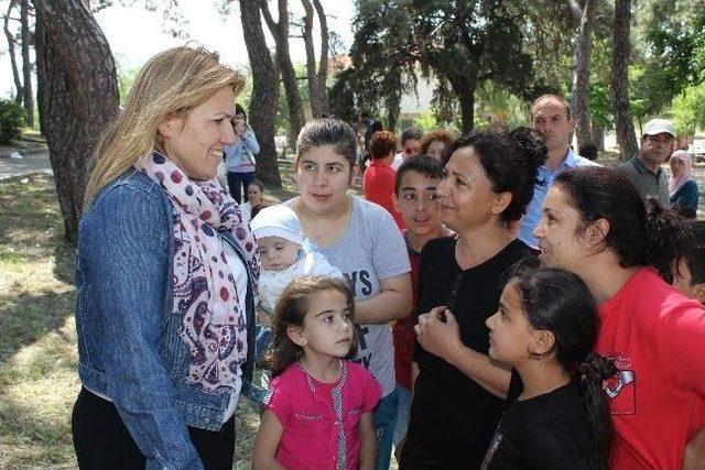 Urlalı Anneler Sibel Uyar’la Piknikte Buluştu