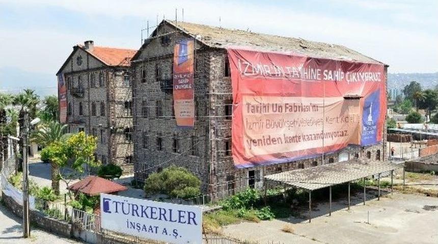 İzmir Yeni Bir Tarihi Mekana Kavuşuyor