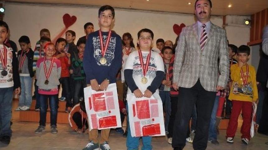 Kırkağa&ccedil;&rsquo;ta Satran&ccedil; Coşkusu