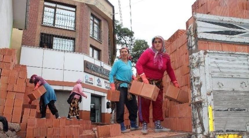 Trabzon'da Kadınlar İnşaat Sekt&ouml;r&uuml;nde S&ouml;z Sahibi