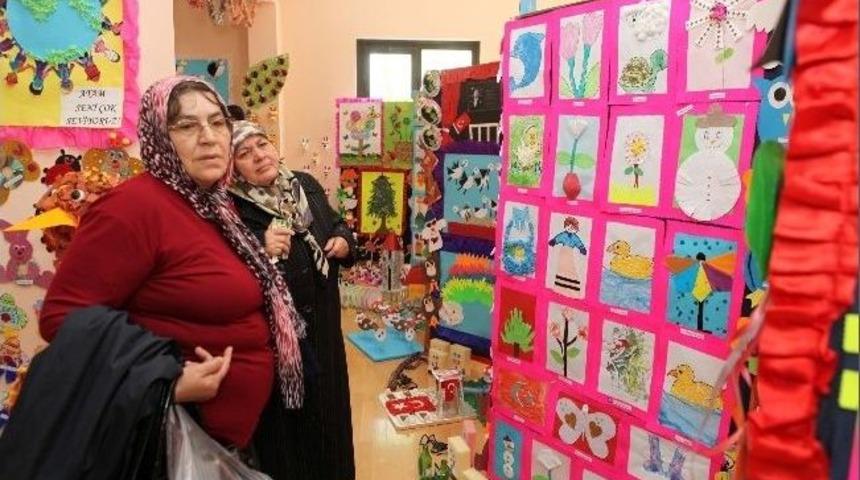 Yenimahalleli Minikler Annelerini Unutmadı