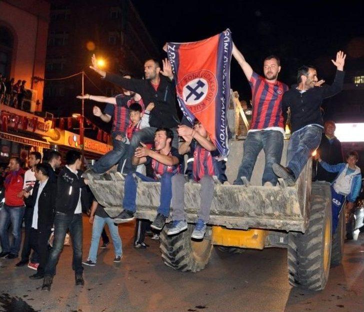 Kömürspor’a, Taraftarlardan Coşkulu Karşılama G1