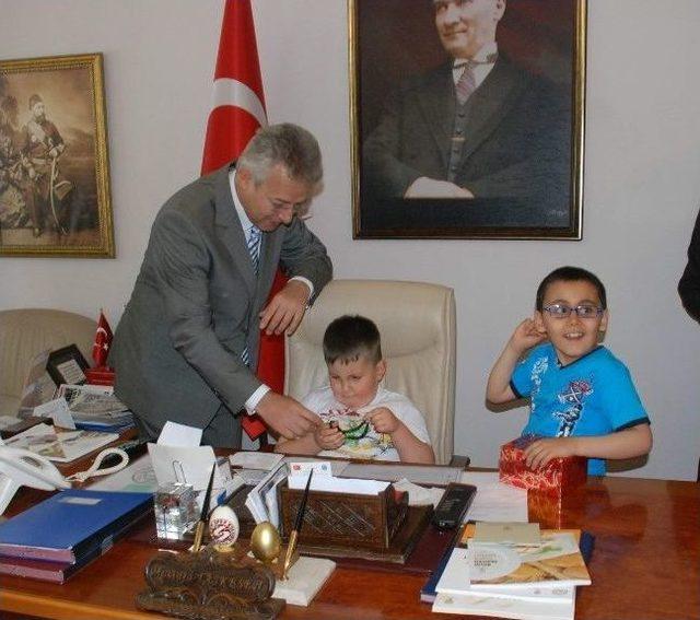 Engelli &Ouml;ğrenci Vali Oldu 1