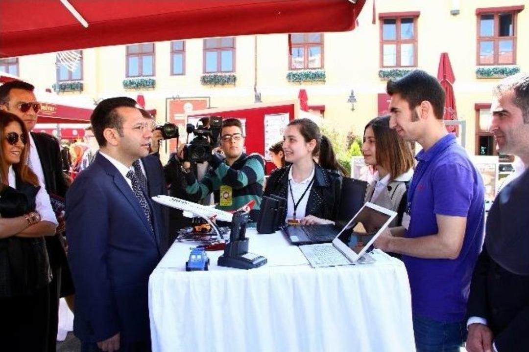 &ldquo;piri Reis İle Geleceğe&rdquo; Sergisi