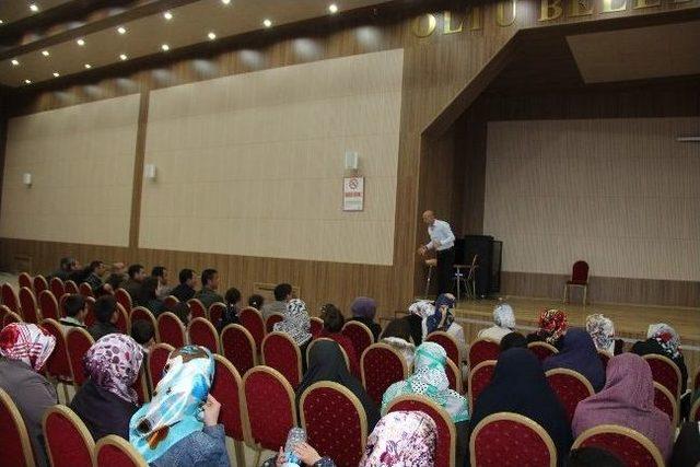 Oltu’da Aile İçi İletişim Ve Kitlesel Değişim Konferansı