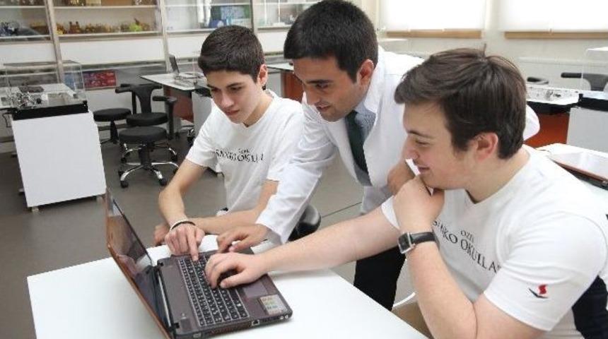 &Ouml;zel Sanko Koleji&rsquo;ne T&uuml;bitak&rsquo;tan Teşvik &Ouml;d&uuml;l&uuml;