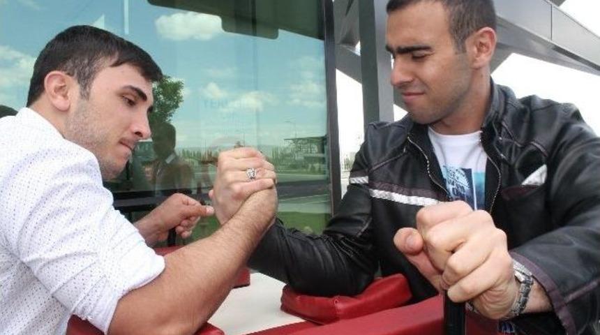 Ahıskalı T&uuml;rkler Harikalar Diyarı'nda Buluştu