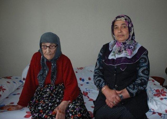 105 Yaşındaki Kadın Sağlığını Meyve Ve Süt Ürünlerine Borçlu