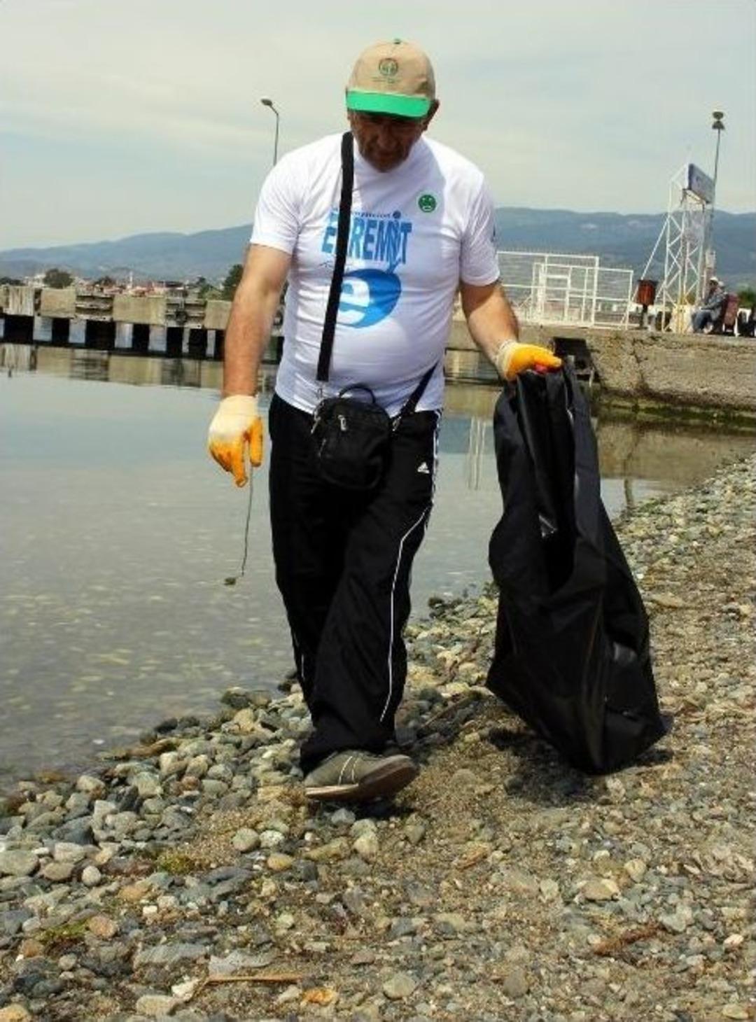 Edremit&rsquo;te Sahil Temizliği Hareketi