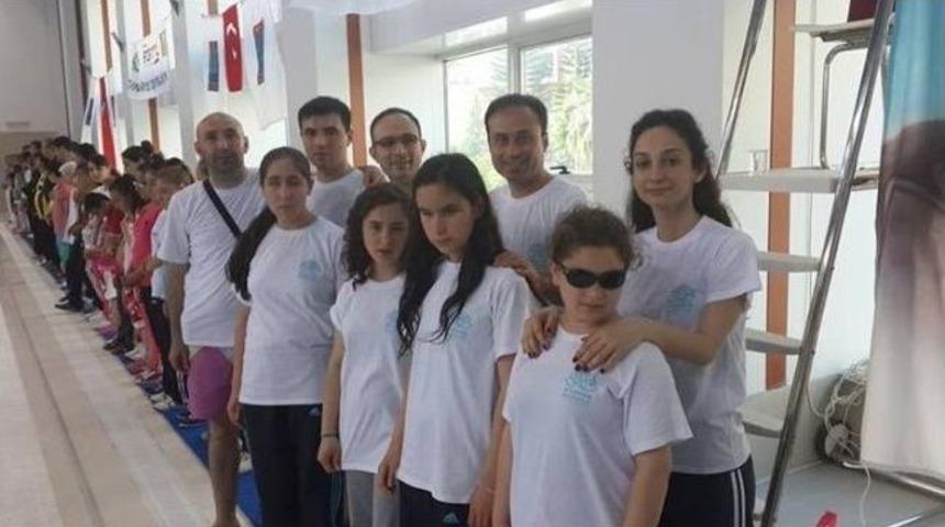 Nil&uuml;fer Belediyesi G&ouml;rme Engelliler Spor Kul&uuml;b&uuml; Madalyaya Doymuyor