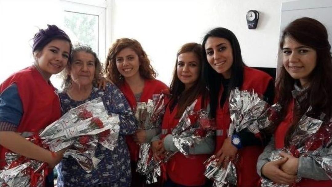 T&uuml;r Kızılay'ı Annelerin G&ouml;nl&uuml;n&uuml; Aldı