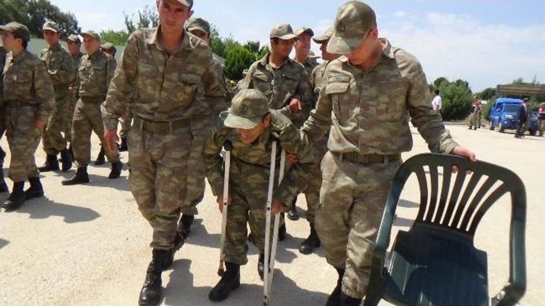 Hatay'da 60 Engelli Asker Oldu