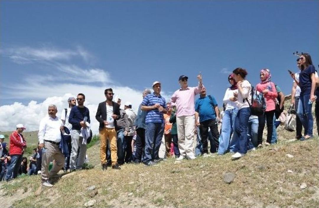 Nostalji Trenle Palu Urartu Kitabeleri Gezildi