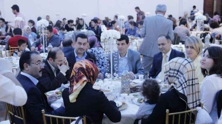 Uşak Kamu Hastaneleri, Sağlık &Ccedil;alışanlarını Bir Araya Getirdi