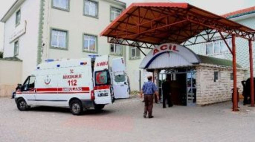 Trakt&ouml;rden D&uuml;şerek Yaralandı