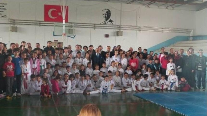 Sporcuların Taekwondo Kuşak Sınavı