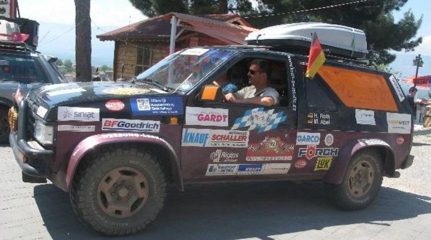 Barış Rallicileri Niksar&rsquo;dan Ge&ccedil;ti