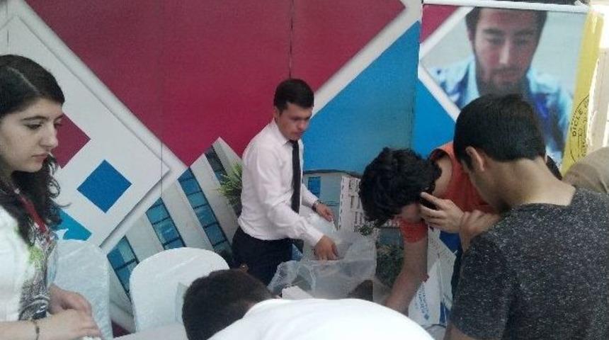 Hk&uuml;, Batman &Uuml;niversite Tercih Fuarında