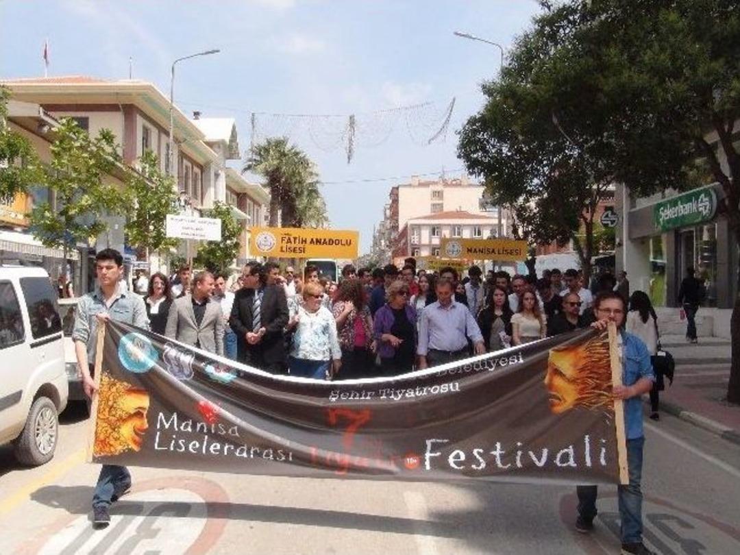 Manisa&rsquo;da Liselerarası Tiyatro Festivali Başladı