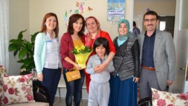 Egitim-bir Sen’den Özel Annelere Ziyaret